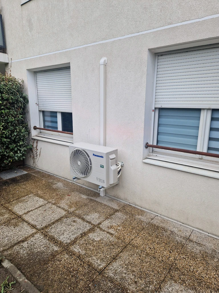 Réalisation R-SPACE : installation climatisation et pompe à chaleur en Isère — chantier 10